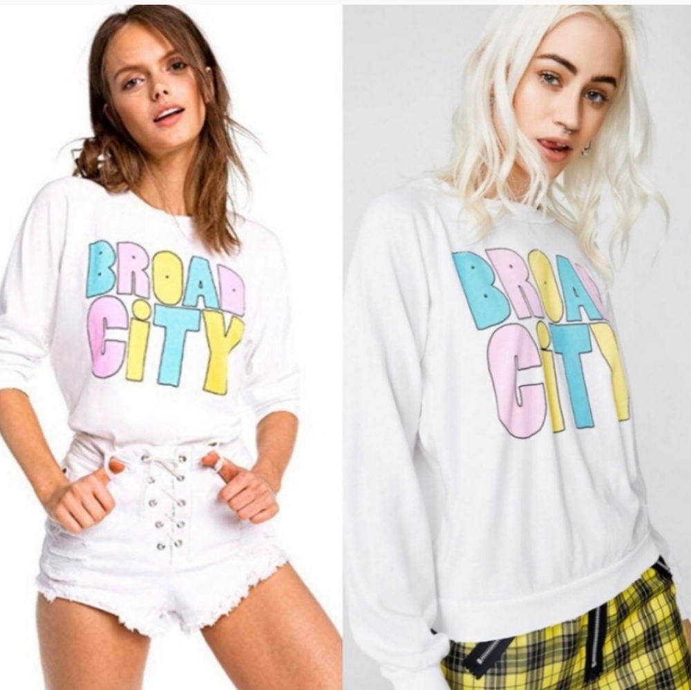 Wildfox NWT Broad City Distressed Sweatshirt Sz M